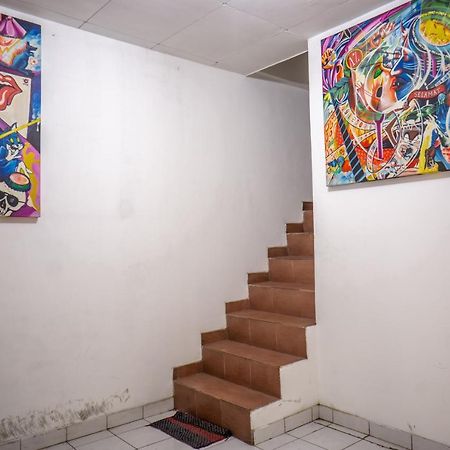 Hostel Zenrra Backpacker Bandung Exterior foto
