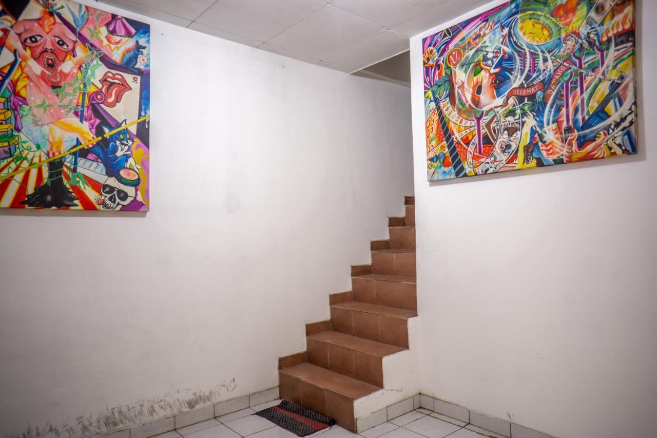 Hostel Zenrra Backpacker Bandung Exterior foto