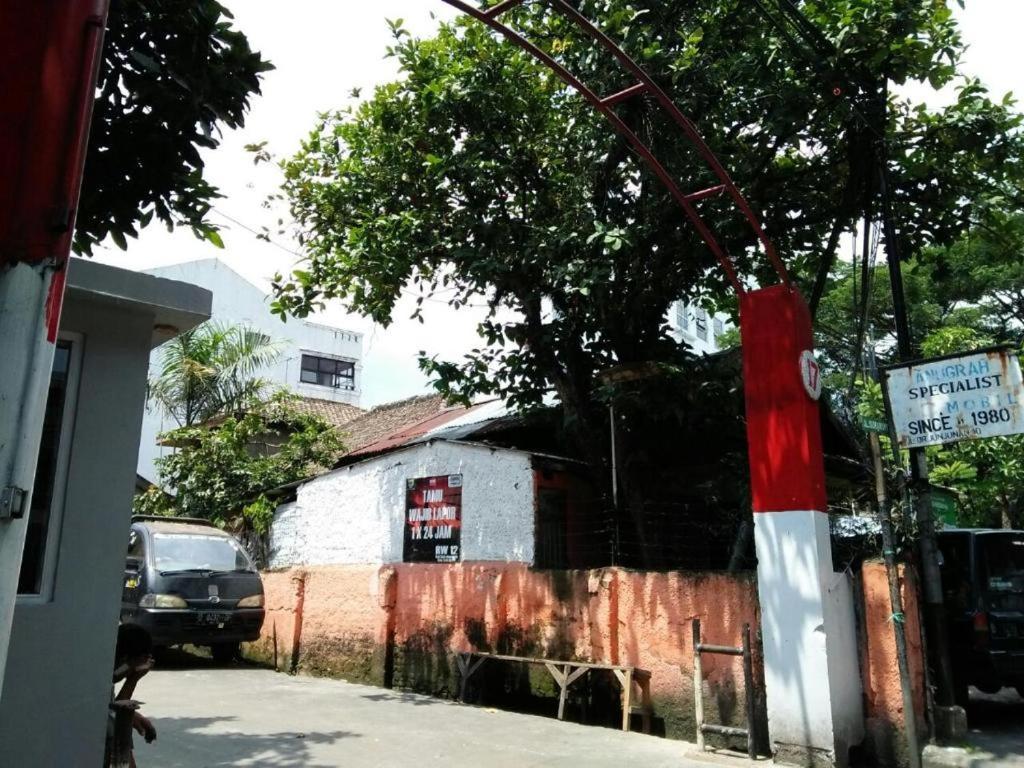 Hostel Zenrra Backpacker Bandung Exterior foto